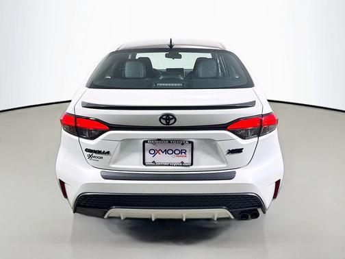 Wind Chill Pearl w/Black Sand Pearl Roof 2022 Toyota Corolla XSE