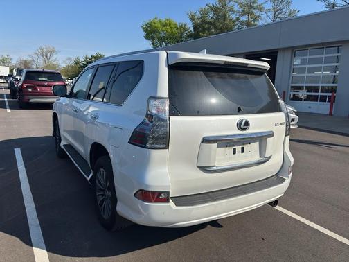 Starfire Pearl 2021 Lexus GX 460 Luxury