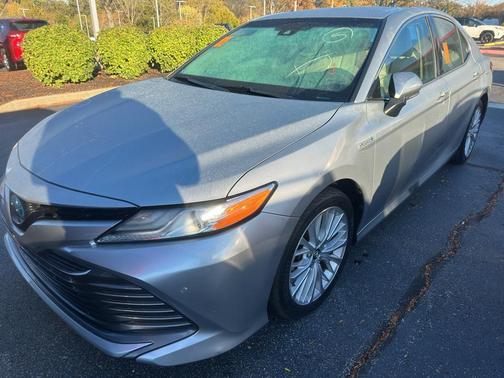 2018 Toyota Camry Hybrid XLE