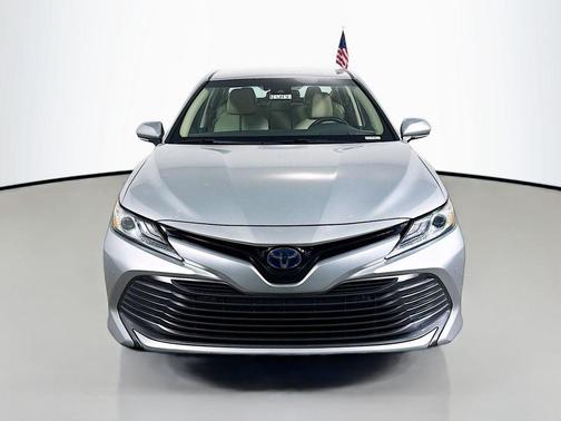 2018 Toyota Camry Hybrid XLE