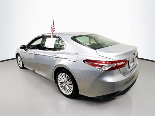 2018 Toyota Camry Hybrid XLE