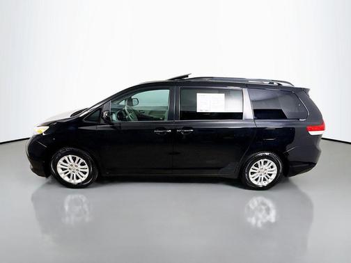 2012 Toyota Sienna XLE
