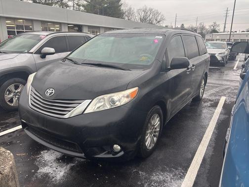 2012 Toyota Sienna XLE
