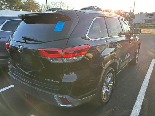 2017 Toyota Highlander Limited