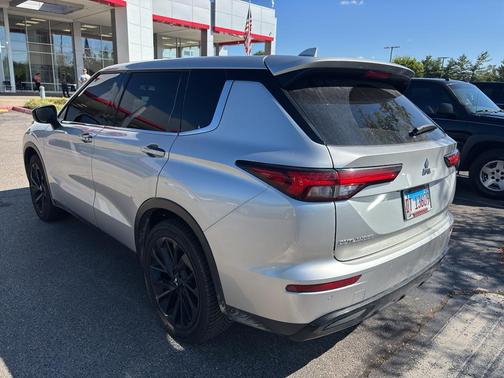 2022 Mitsubishi Outlander Black Edition S-AWC