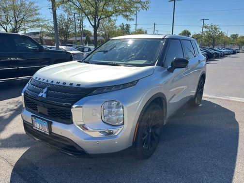2022 Mitsubishi Outlander Black Edition S-AWC