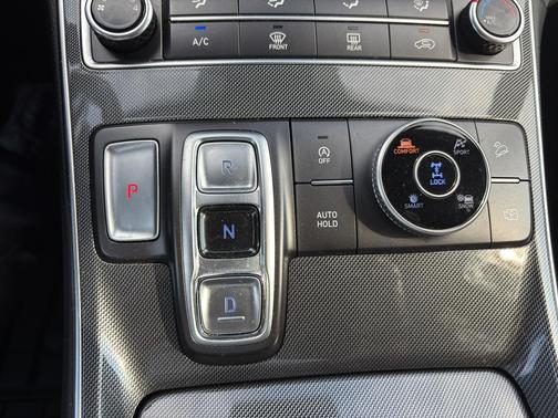 2021 Hyundai SANTA FE SE