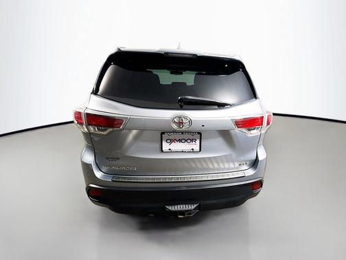 Silver Sky Metallic 2014 Toyota Highlander XLE