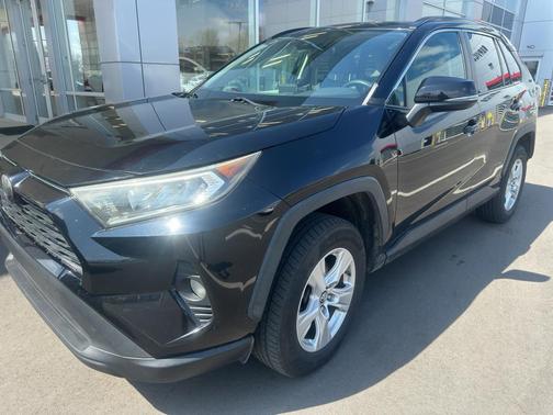 Midnight Black Metallic 2019 Toyota RAV4 XLE