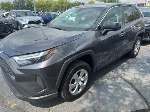 2024 Toyota RAV4 LE