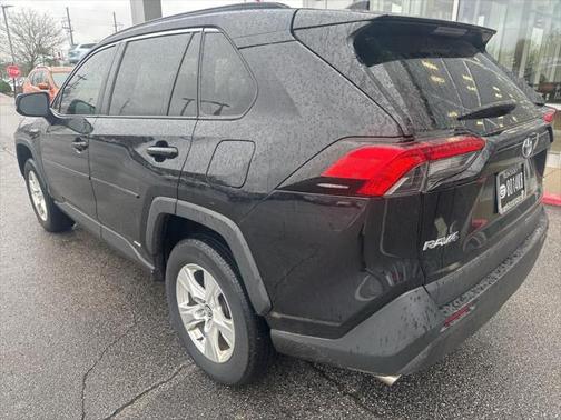 2020 Toyota RAV4 Hybrid XLE