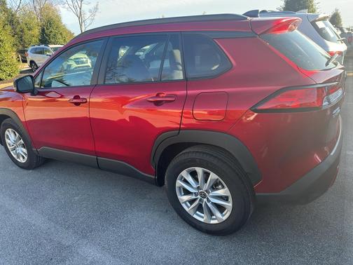 2025 Toyota Corolla Cross LE