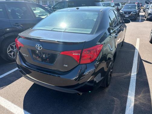 Black Sand Pearl 2019 Toyota Corolla SE