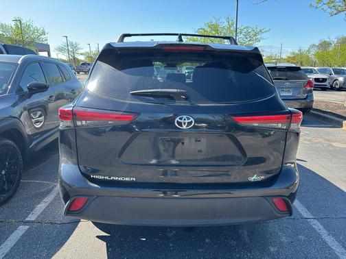 Midnight Black Metallic 2023 Toyota Highlander L