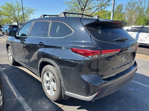 Midnight Black Metallic 2023 Toyota Highlander L
