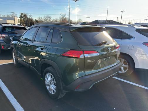 2024 Toyota Corolla Cross LE