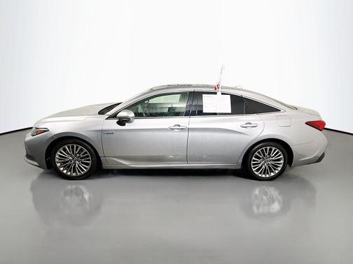 2019 Toyota Avalon Hybrid Limited