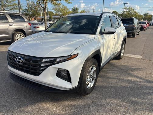 2023 Hyundai TUCSON SEL