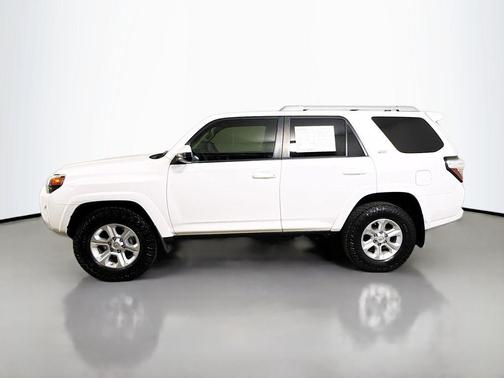 Super White 2018 Toyota 4Runner SR5