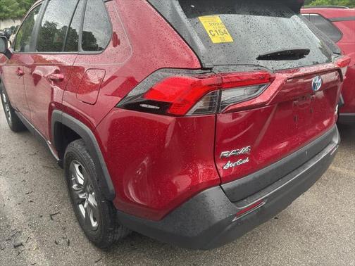2024 Toyota RAV4 Hybrid LE