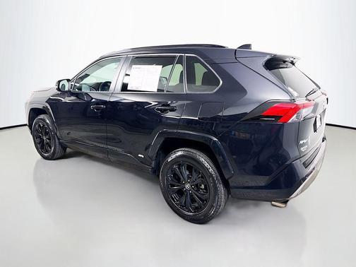 2023 Toyota RAV4 Hybrid SE