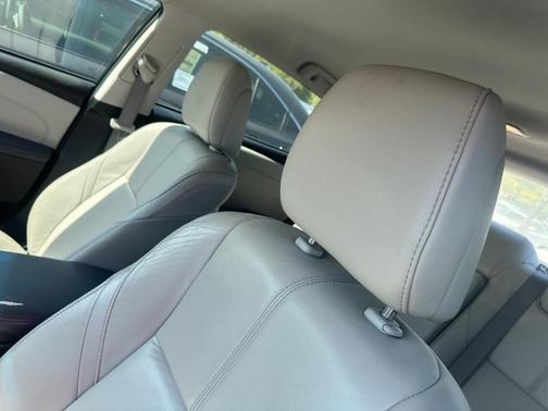 2013 Toyota Avalon XLE