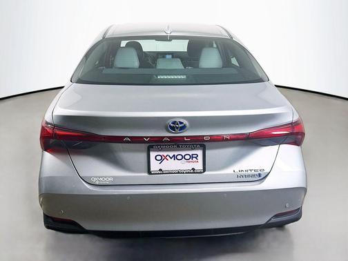 Celestial Silver Metallic 2020 Toyota Avalon Hybrid Limited