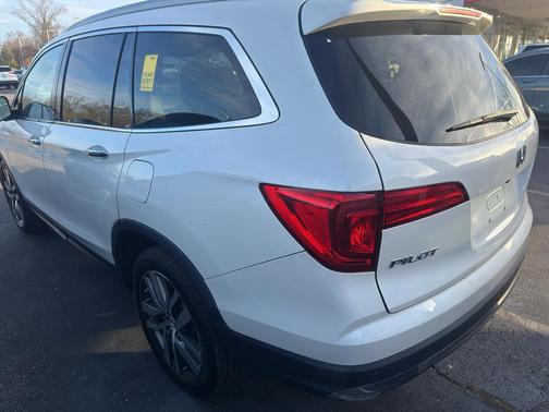 2017 Honda Pilot Elite