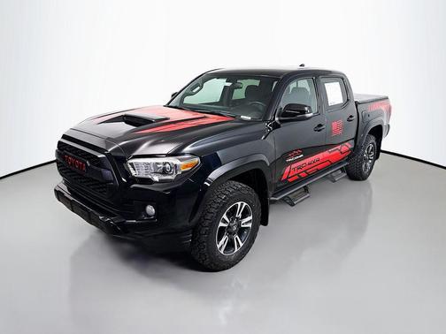 2017 Toyota Tacoma TRD Sport