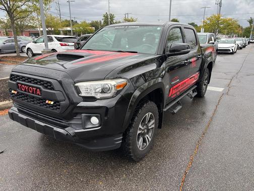 2017 Toyota Tacoma TRD Sport