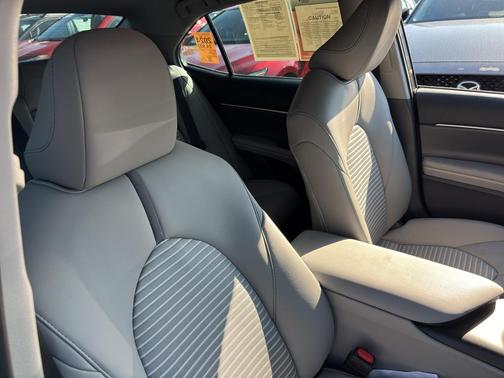 2024 Toyota Camry Hybrid SE