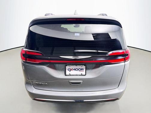 Ceramic Gray Clearcoat 2022 Chrysler Pacifica Touring L
