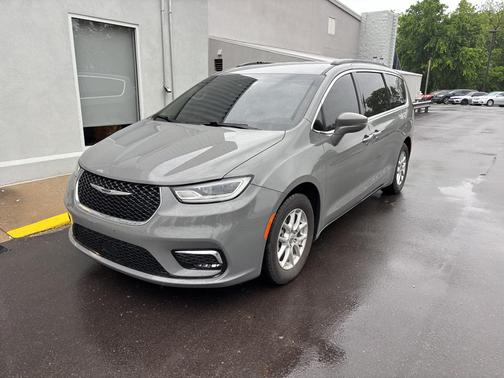 Ceramic Gray Clearcoat 2022 Chrysler Pacifica Touring L