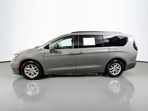 Ceramic Gray Clearcoat 2022 Chrysler Pacifica Touring L