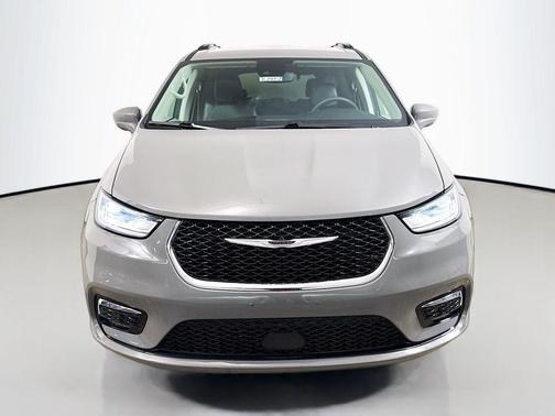Ceramic Gray Clearcoat 2022 Chrysler Pacifica Touring L