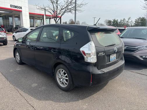 2012 Toyota Prius v Two