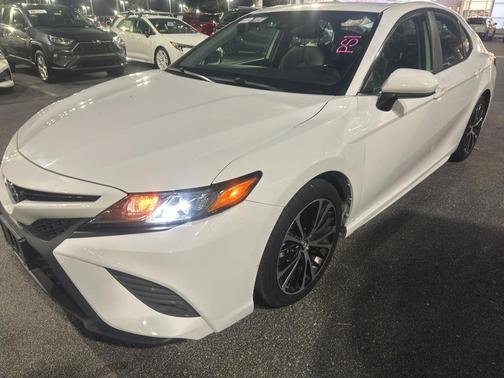 2019 Toyota Camry SE