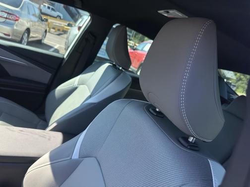 Ice Cap 2026 Toyota Camry SE