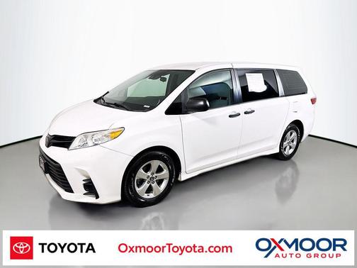 Super White 2018 Toyota Sienna SE