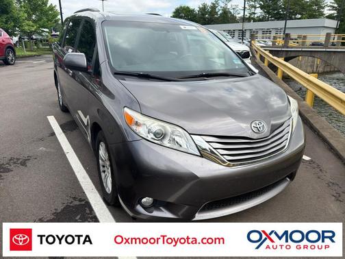 Predawn Gray Mica 2017 Toyota Sienna XLE