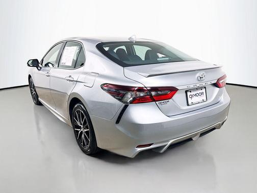 Celestial Silver Metallic 2023 Toyota Camry SE