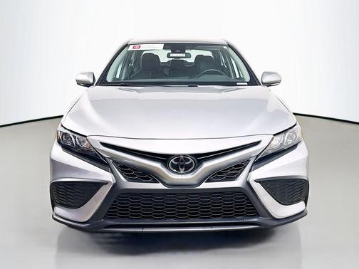 Celestial Silver Metallic 2023 Toyota Camry SE