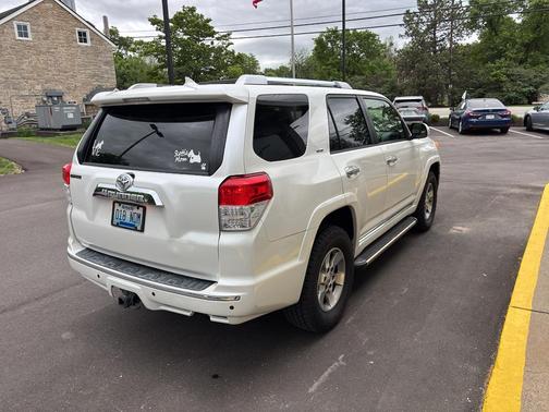 Blizzard Pearl 2012 Toyota 4Runner SR5