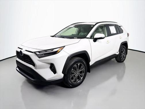 2022 Toyota RAV4 Hybrid XLE Premium
