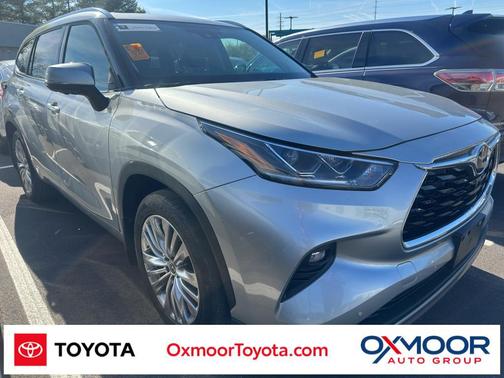 Celestial Silver Metallic 2023 Toyota Highlander Platinum