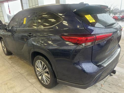 2021 Toyota Highlander Platinum