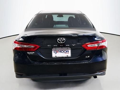 Midnight Black Metallic 2018 Toyota Camry LE