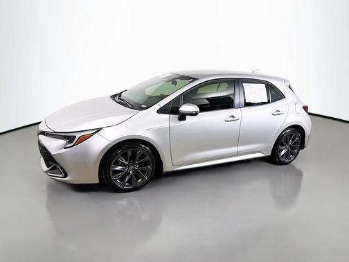 Classic Silver Metallic 2023 Toyota Corolla XSE