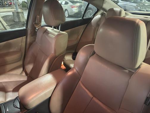 2014 Nissan Maxima SV