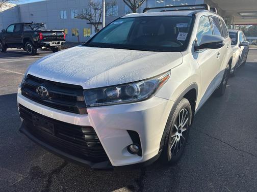 2018 Toyota Highlander SE